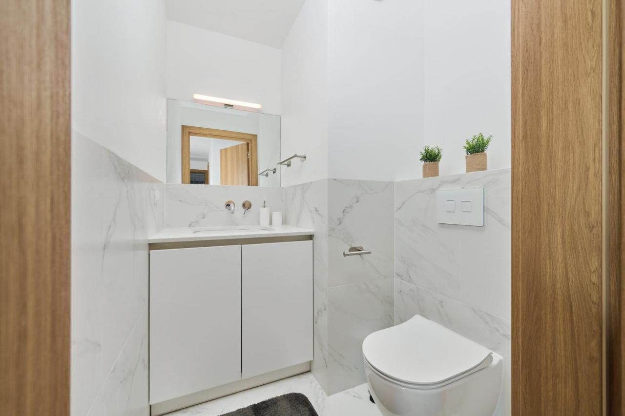 Walonska 16 Sauna & Fitness Family By Renters Prestige Apartment
